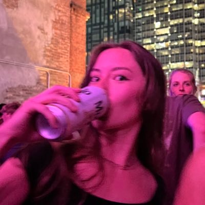 sophhhhhaa's profile picture. smartboard enthusiast