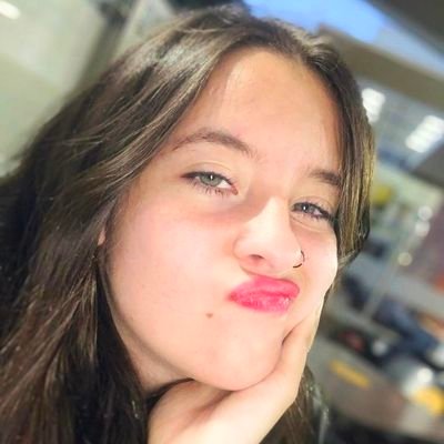 Hay que dejar de esperar vivir y comenzar a vivir. A.S🍃 Me gustan los seres sentipensantes y mucho más los que sobrepasan la categoría.💮. Amar-quía.❤️🔥