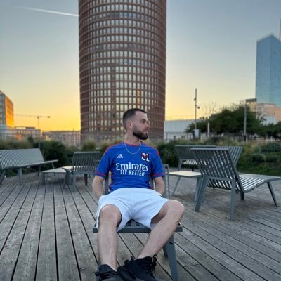 Julien 🤠 Profile