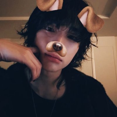 Multi stan ✌🏽i stan evb
🐌
Follow me
~🐝
I stan all kpop groups
¤¤
🥥bl lover