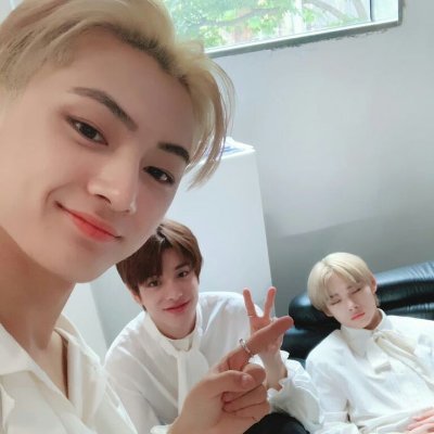 jayriners's profile picture. natty's alter ego. all roads lead to jayunki ★