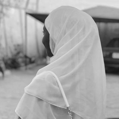khairiey💝
A simple hijabi girl 🧕
in love with 📸📸📸