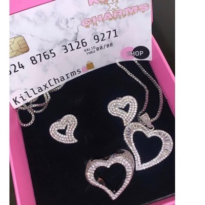 Message if you can help me to showcase my jewelry business on your socials? 🫶plus i would be paying you, Please DM if you’re interested