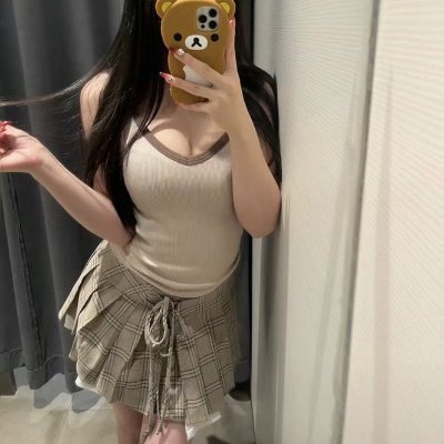 Mugiiartii's profile picture. 00后单身妹子来认识一下吧😘交个性朋友👙约Telegram👉🏿https://t.co/Oe1cOQs7KL