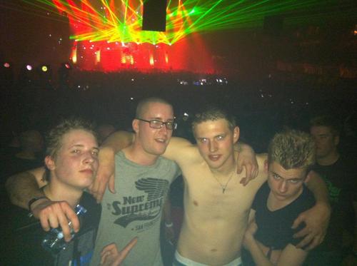 Victoroloco's profile picture. Age: 24, Freelance writer, Loves: Hardstyle, drawing, gym!