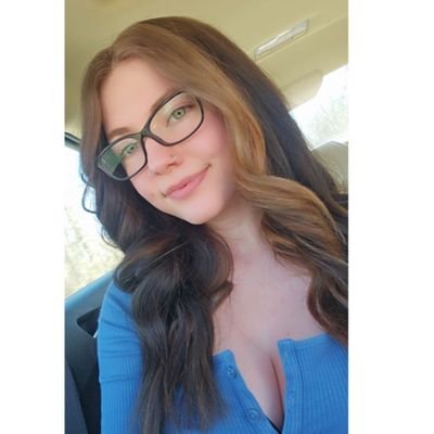 buttmunch0706's profile picture. Nothing but pure happiness 🌺