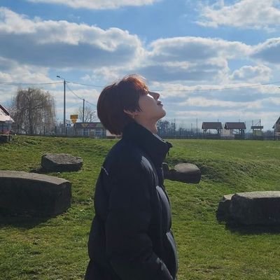 vonzxhayli's profile picture. ♪ . ݁𖦹₊ ⊹