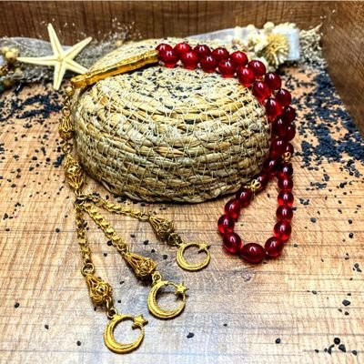 Yldkaju's profile picture. Fani dünya hoştur amma
Akıbet mevt olmasa,
Leziz cennet hoştur amma
Şiddet-i nar olmasa!...