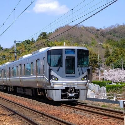 225系0番台を愛する高3 愛車:225系i5編成.U1編成
推し:星街すいせい.白上フブキ.さくらみこ