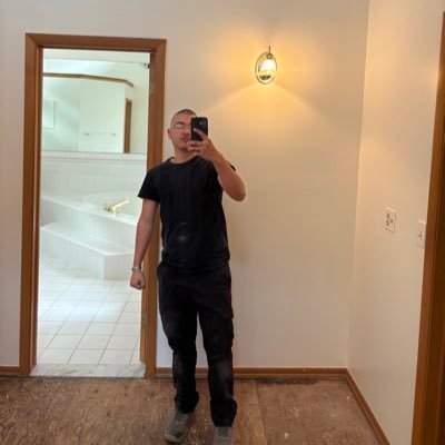 ant_santillo11's profile picture. Knicks, Mets, Jets & Rangers 🗽