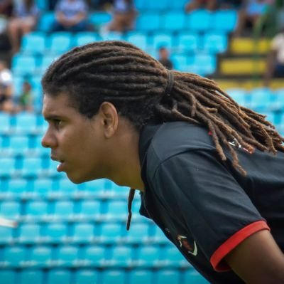 Estudante de física e amante de esportes.
DB do Flag Kings e ADM das página @oCollegecast, criador no @OnTheClockBR e comentarista de Futebol americano.