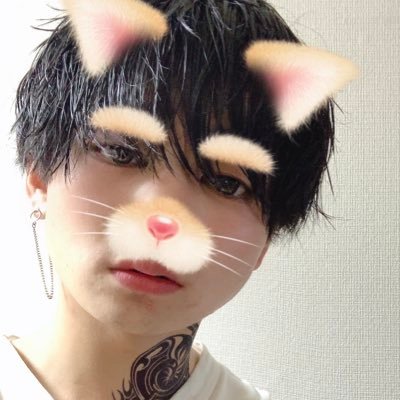 GameGee00485395's profile picture. 22歳 PS5 APEX最高ランクマスター😈エペモバ最高ランクマスター😈パチンコ好きです👍右腕に蠍と龍飼ってます。