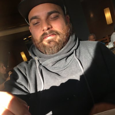 AbiAyalon's profile picture. Aquí encontrarás un poco de Poesía, Deportes y Política; Asesor y Economista UNAM; se odia el limón y la ralladura de cítricos en cualquier postre