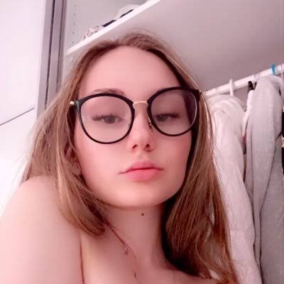2D girl. l know you will be a good little puppy cash 😍💦 Hit me up on telegram: Goon_Momm_y, and zangi:10-3315-0675