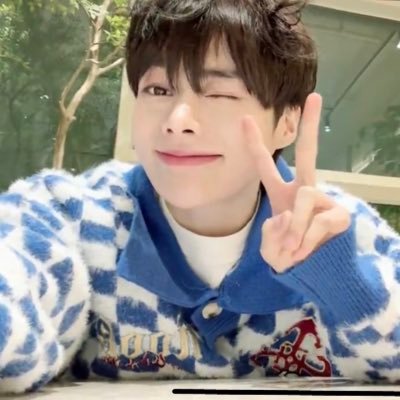 It will be okay in the end. If it's not okay, it's not the end. 𝙒𝙚 𝙤𝙣𝙡𝙮 𝙡𝙞𝙫𝙚 𝙤𝙣𝙘𝙚.🌻