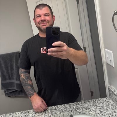 KCdadbod21's profile picture. Just a single dad in KC. https://t.co/O6xYxqxia3 always looking for people to colab with.