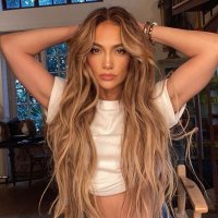 ʟᴇɢᴇɴᴅᴀʀʏ ᴊʟᴏ 👑 (@thelegendaryjlo) 's Twitter Profile