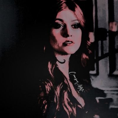 ╭┈ও➛ “𝓑𝒖𝒕, I’m wearing a T-shirt that says ‘𝒰𝑛𝑖𝑐𝑜𝑟𝑛 𝒫𝑜𝑤𝑒𝑟 ’ — ” ➰️ 𝐻𝑜𝑙𝑑𝑖𝑛𝑔 @CocksureCharm's 𝒉𝒆𝒂𝒓𝒕 𖹭 ╯