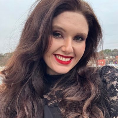 Associate Editor @FoxNews & @FoxBusiness | Student @UGAGradSchool 🐶 | Bama Alumna 🐘 | Unabashed Nerd | Vintage Soul ✨