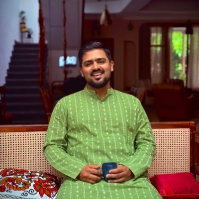 ಪೊಗು, ವಿಶ್ವಜೀವನದ ಜೀವಾಂತರಂಗದಲಿ। ನಗುನಗುತ ಬಾಳ್, ತೆರಳು – ಮಂಕುತಿಮ್ಮ ।।