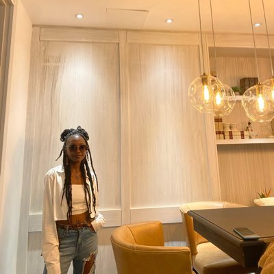 ohsnapitsasha's profile picture. nevergonlose