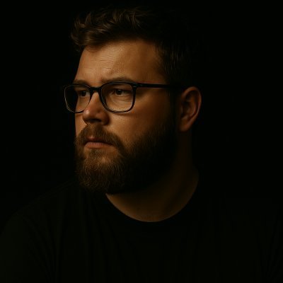 Creative director & founder → https://t.co/ifalE01ix9 | https://t.co/E0oJFWJICN