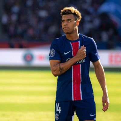 EdherRoy81420's profile picture. Parisien