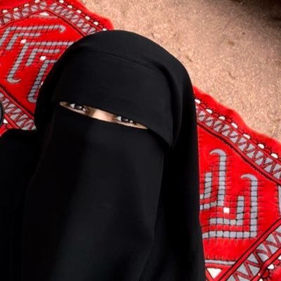 أكتب، أُحلّل، وأحب أخلّي الفكرة تتحرك هذا حسابي الشخصي والشغل نلقاكم فيه بـ @fathaaroub