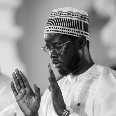 أشهد أن لا إله إلا الله وأشهد أن محمدا رسول الله
J'atteste qu'Il n'y a de dieu que Dieu et j'atteste que Muhammad est le Messager
#XAADIMRASUUL #ALMURIID