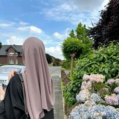 AshraqShms7653's profile picture. {رَبِّ إِنِّي لِمَا أَنْزَلْتَ إِلَيَّ مِنْ خَيْرٍ فَقِيرٌ}