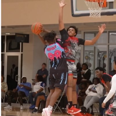 co ‘29 - 5’10 #agtg ig-rahiemmc4 🏀🏈 ,a young bull looking to put to in work..