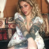 heartbroke hillbilly #3 (@titsandmarxism) 's Twitter Profile