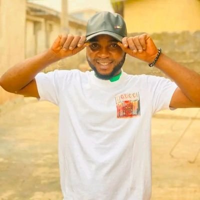 Ayomidej12's profile picture. A man of integrity and very cool and calm