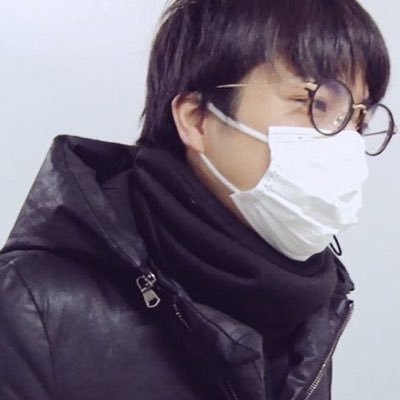 前髪切りすぎておでこ触ってたら抱きしめてくれるとこも自ら暗闇に走っていくことも誰一人置いていかないと誓うとこもピアノ弾きながら泣くとこも全部重岡だから良い