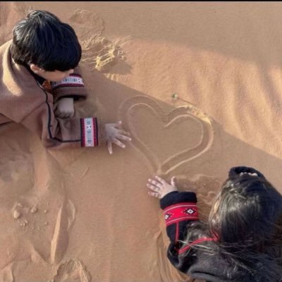 لاتواضع للوضيع يضيع قدرك منت مجبورً على بعض التواضع