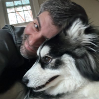 Veektor2023's profile picture. Follower of Jesus Christ, husband and father, tech nerd, chess/music/basketball player