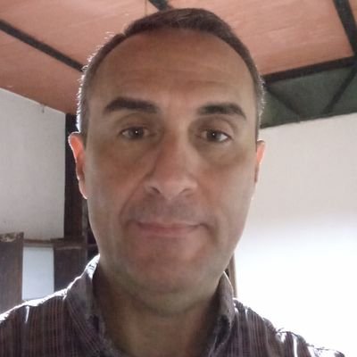 Consultor RRHH, Psicólogo Psicoterapeuta.
La ciencia se basa en ir superando las dudas, no en aferrarse a las certezas