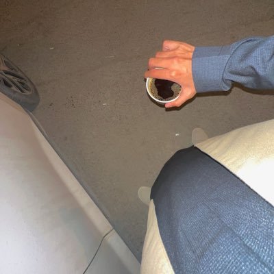 لا تَسقِني ماءَ الحَياةِ بِذِلَّةٍ، بَل فَاِسقِني بِالعِزِّ كَأسَ الحَنظَلِ