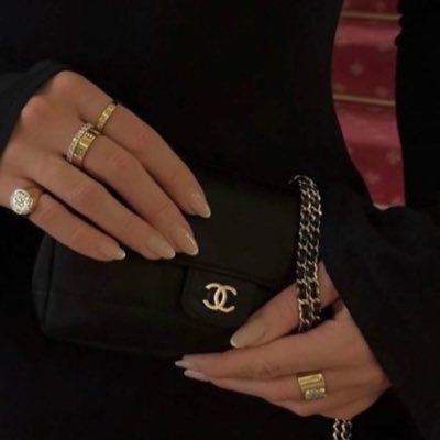 يامُسخر الأقدار سخر لي من الأقدار ماتسّر به نفسي ❤️