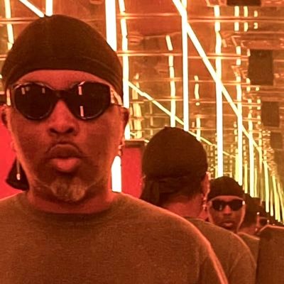 Elcapeteaux's profile picture. Emerging independent artist from Dallas, TX. Signed to @DripSoundz Records! SCARXD. The Album 5.2.25