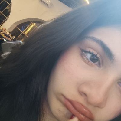 lanaisinsanee's profile picture. je suis désolée