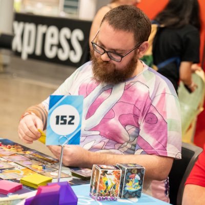 #NZFGC (he/him) The Ungamentalist Extraordinaire. Giving damage, resets and 🥩 . Manon/Chun main 🏳️🌈. #ptcg #goddesscomplex #whensrose 📸 @SteebFGC