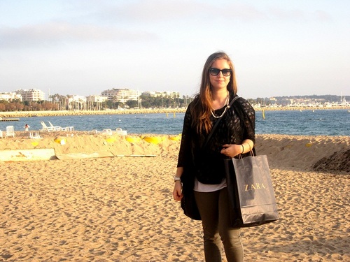 KlaudiaMBretta's profile picture. Studentessa-Disapprovo quello che dite, ma difenderò fino alla morte il vostro diritto di dirlo- Voltaire #giornalismo #musical #politica #storia #fotografia