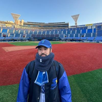 SPECIAL OTHERSというバンドの
ベース担当です。
ベイスターズファンです。MLBはカブスを推しています。
野球とガンダムを主につぶやきます。
たまにバンドの宣伝します。
どうぞよろしくお願いします。