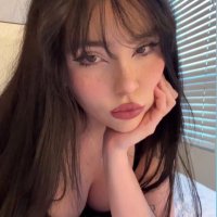 Emilia (@ador6ble_) 's Twitter Profile