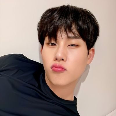 ⌗hunnit: 🪐 ٫ i'm trying to start again. I'll take on the pain ⋆ i'm trying to smile again ꗃ joohoney₊seonghwa₊chanhee cc 𖤘 stan nct&svt ·