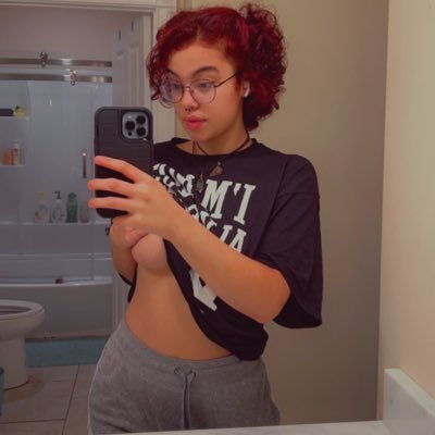 21/ pretty latina I reply to