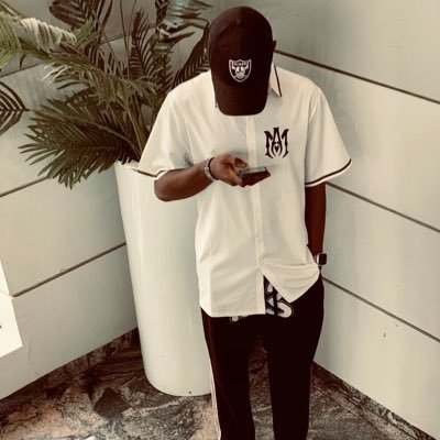 CEO @adepsalm_klothing
Fashion/Public figure
Dm or chat via WhatsApp 07070263941
https://t.co/G2jgmP0xT1