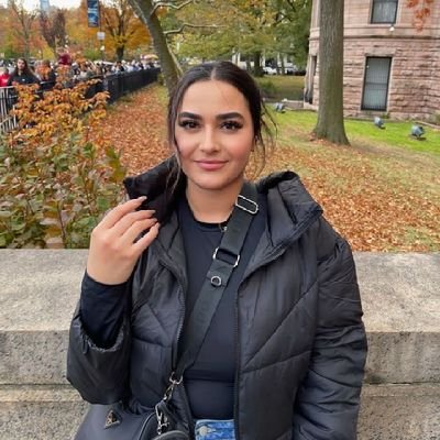 jovial, beautiful, hardworking, brilliant ❣️❣️ PPR