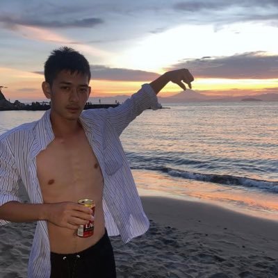 Akunrizaa's profile picture. #edo kalo ga bisa ketuk hatimu, minimal ketuk dm ku.
